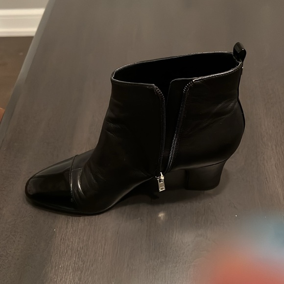 Leather Booties, square 2 1/2 inch heel, black, size 81/2 mint condition - Picture 3 of 5